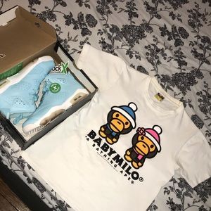 Bape T shirt size small with Pantone 6s size 7